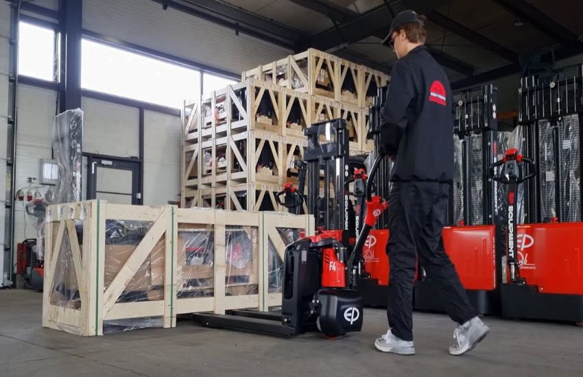 Các loại xe nâng tay bằng điện phổ biến 4