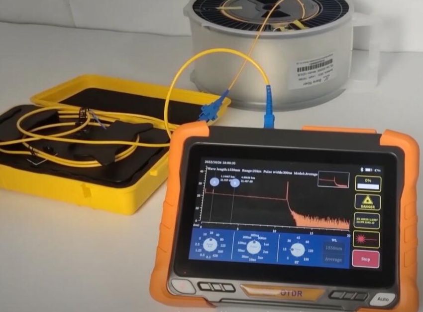 Cách đọc và phân tích biểu đồ suy hao (Trace) trên máy đo cáp quang OTDR