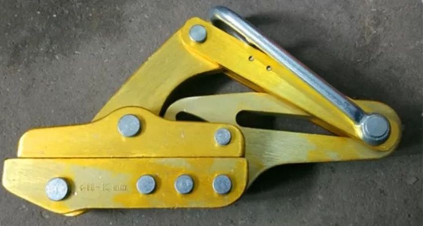 Cách lắp đặt cóc kẹp cáp đúng kỹ thuật 2