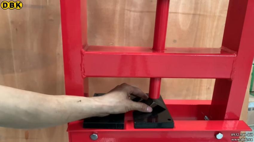 Các bước sử dụng máy ép thủy lực 1