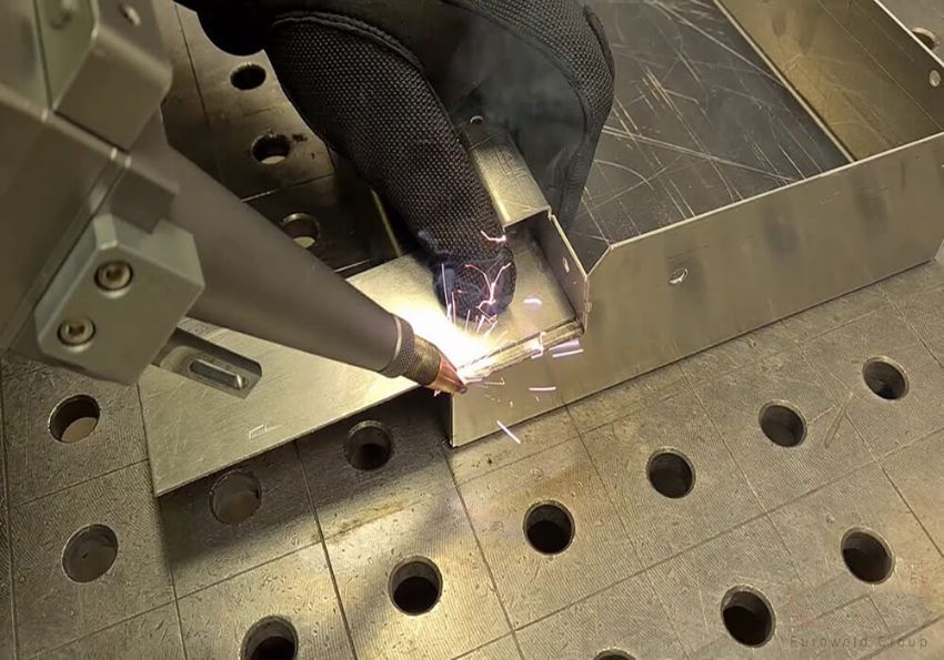 Ưu nhược điểm máy hàn Laser 0