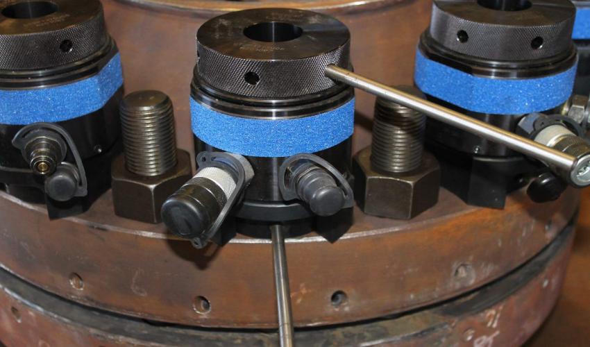 Giá căng bu lông thủy lực là bao nhiêu?