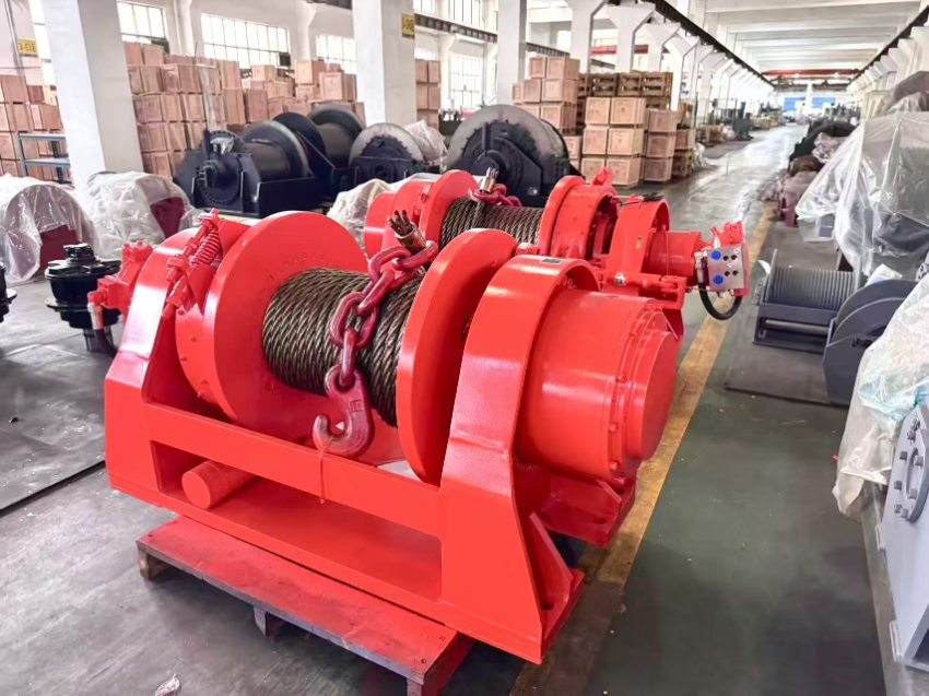 Công suất thủy lực cần thiết cho tời được tính như thế nào?