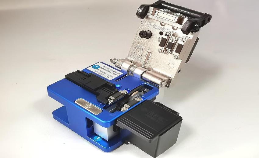 Dao cắt sợi quang là gì?