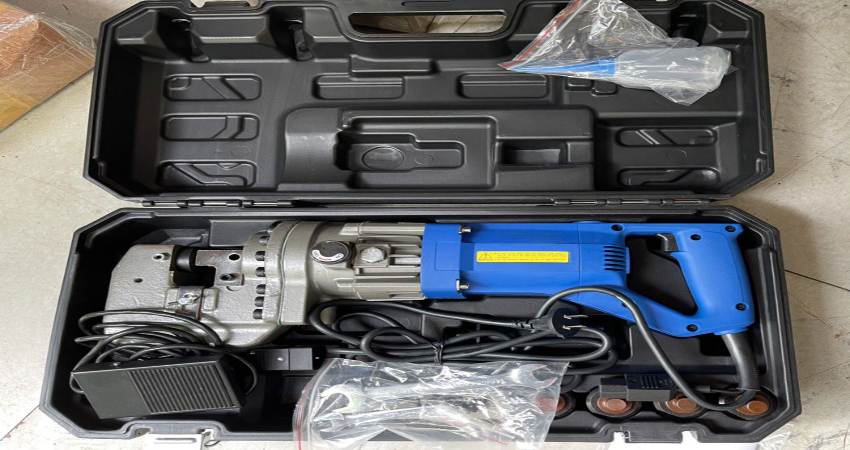 Giá máy đột lỗ thủy lực cầm tay