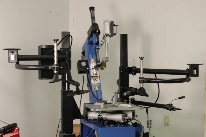 Hướng dẫn cách sử dụng máy ra vào lốp đơn giản nhất 1