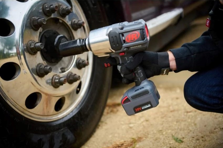 Hướng dẫn sử dụng súng xiết bu lông an toàn hiệu quả 4