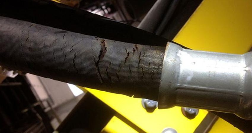 Khi nào thì nên thay thế ống thủy lực