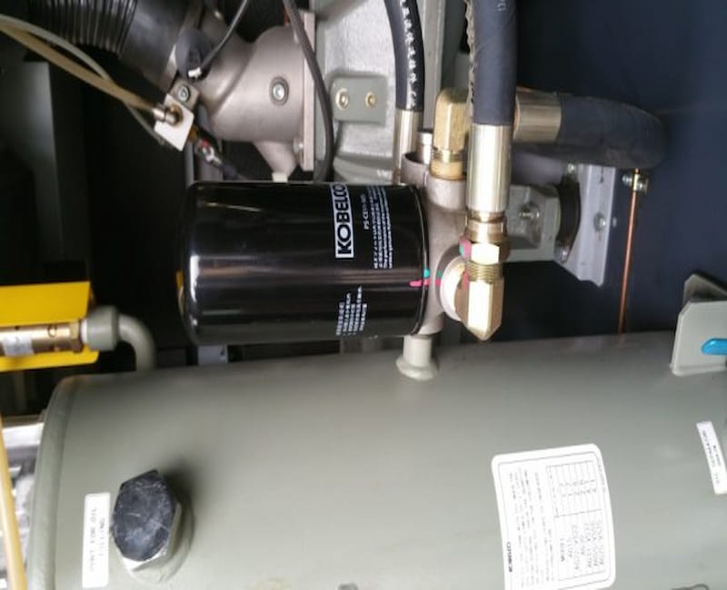 Lọc dầu kobelco 3