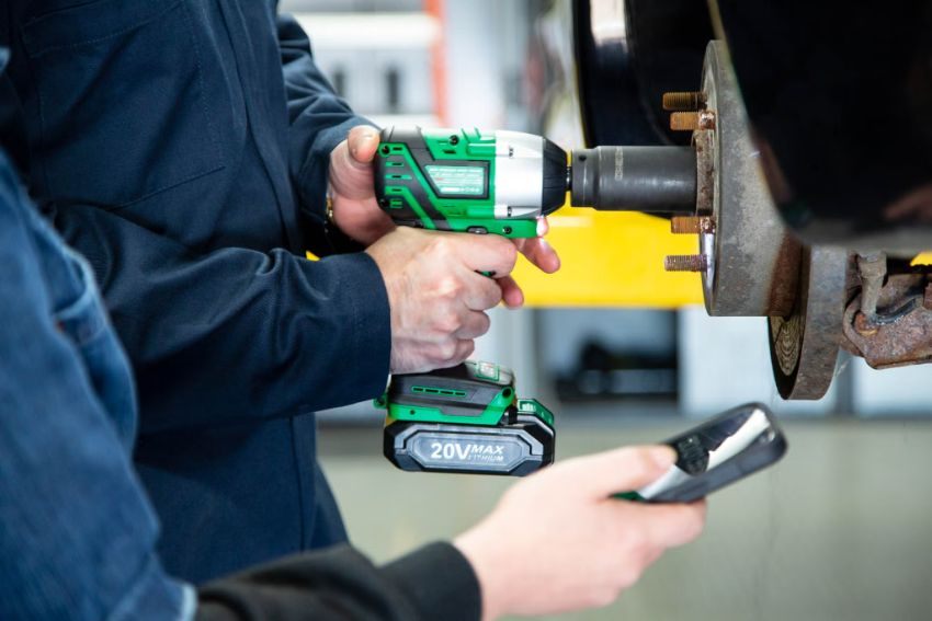 Lợi ích khi mua súng xiết bu lông tại DBK Việt Nam