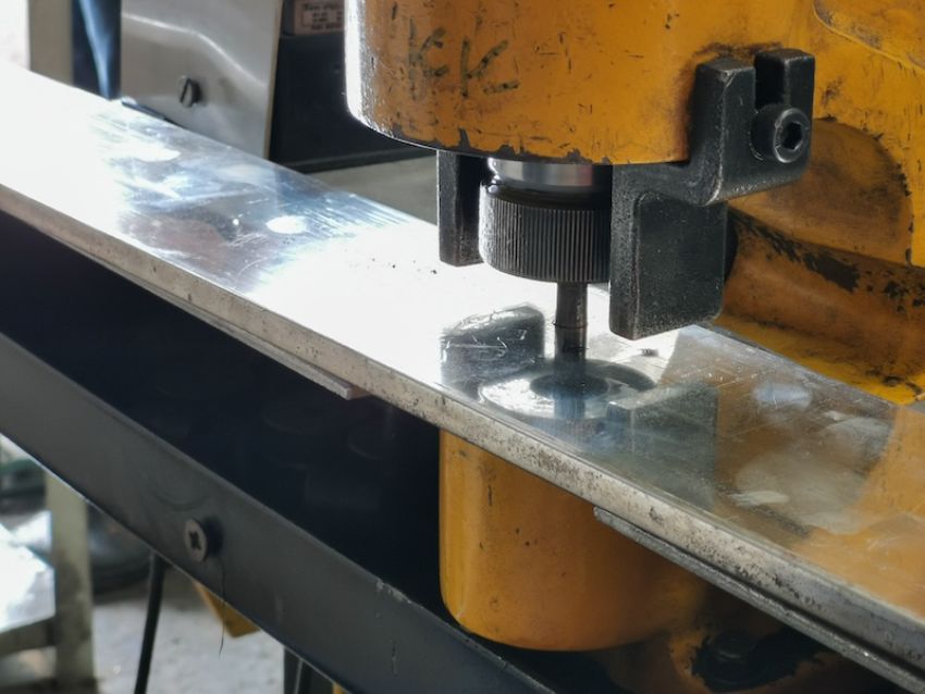 Lợi ích khi sử dụng máy đột lỗ thủy lực 2