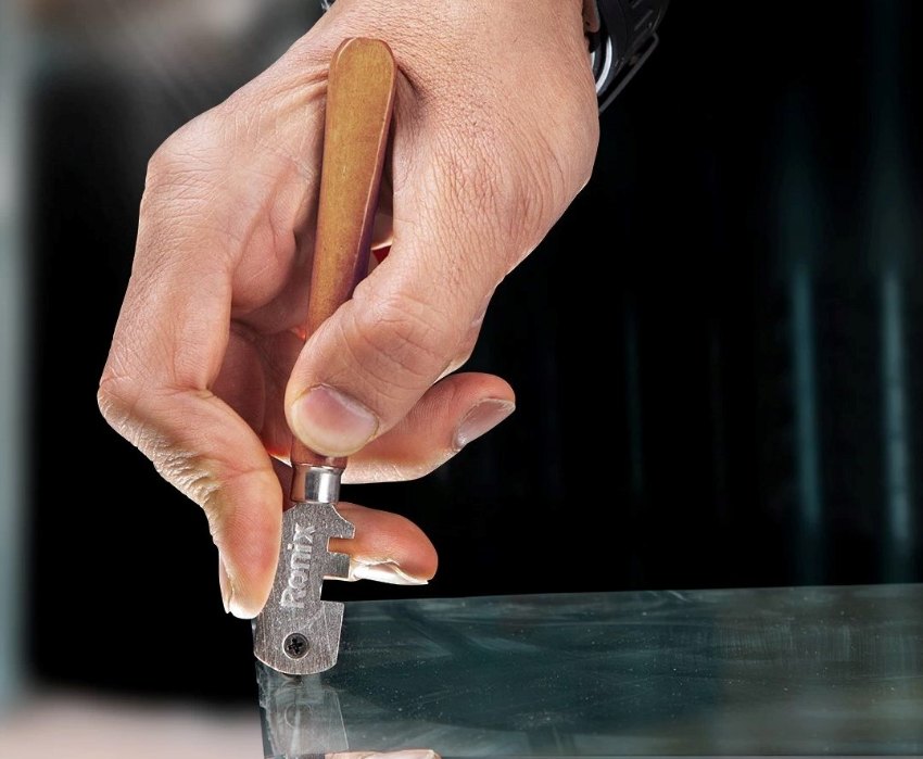 Lựa chọn dao cắt kính phù hợp theo độ dày và loại kính sử dụng