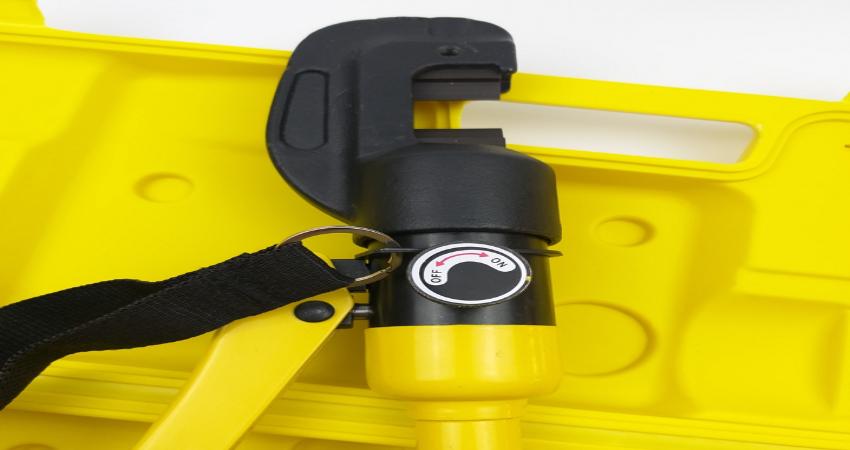 Lực cắt trong kìm cắt sắt thủy lực