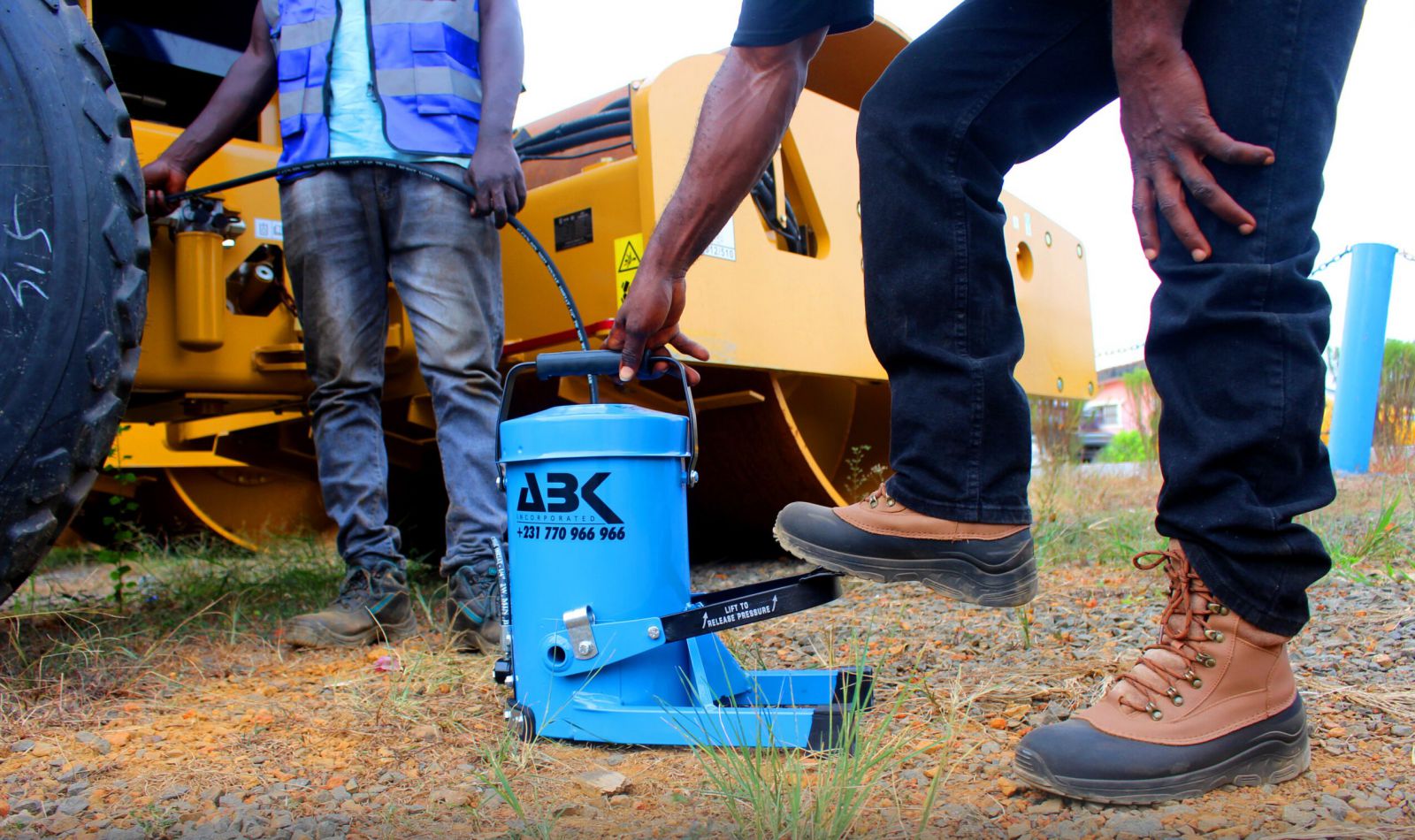 Nhược điểm của máy bơm mỡ bằng chân