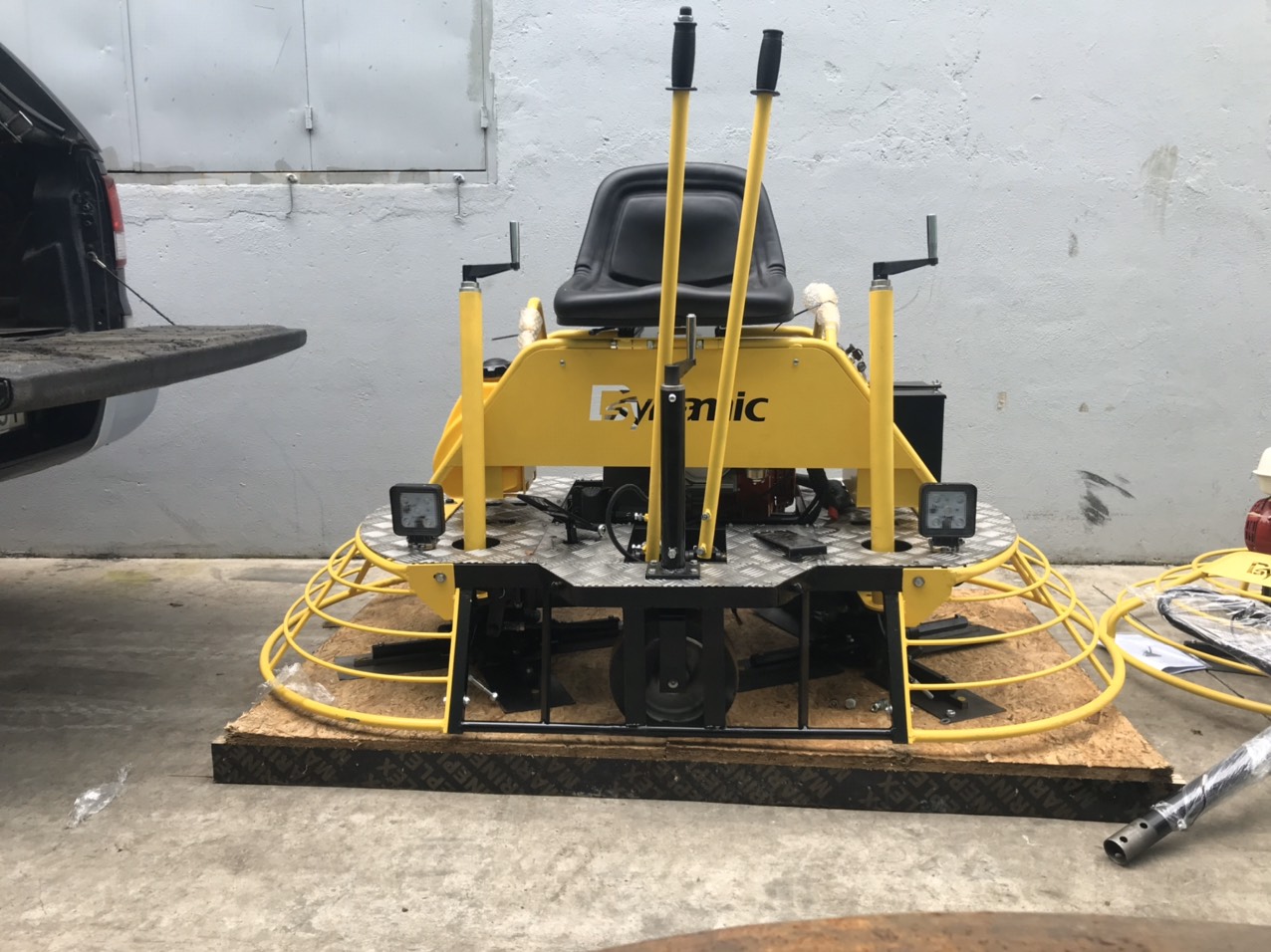 Những thương hiệu máy xoa nền đôi tốt nhất hiện nay