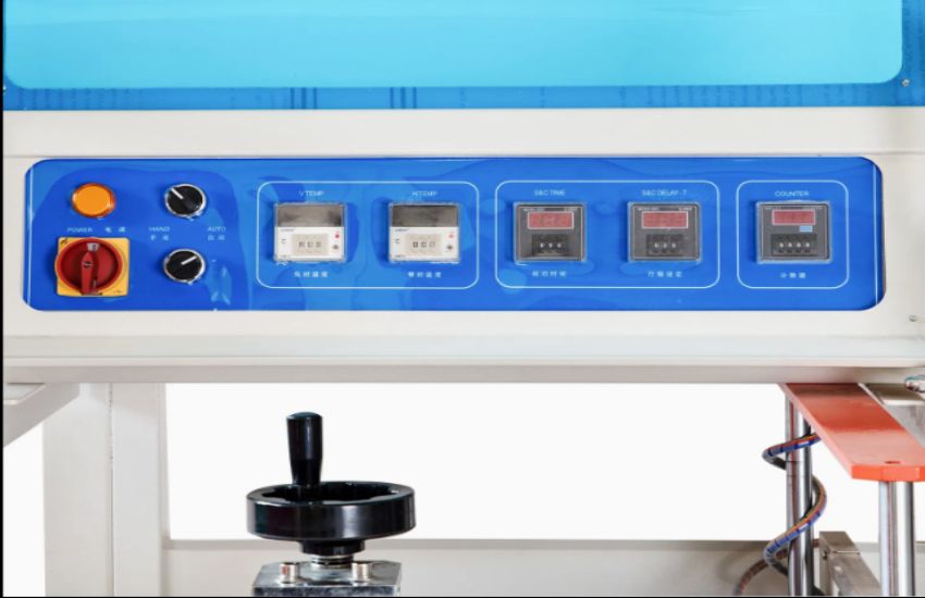 Máy bọc màng co tự động chữ L DBK-5545L 3