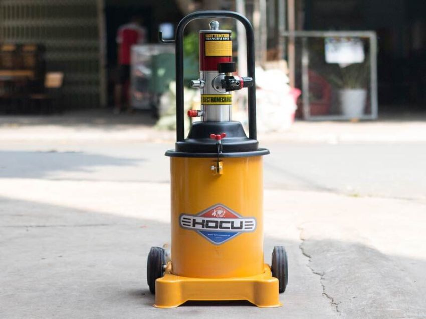 Ưu điểm nổi bật của máy bơm mỡ khí nén 12L KOCU GZ-8