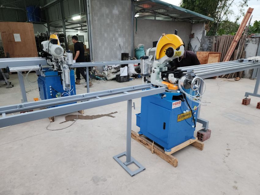 Thông số kỹ thuật máy cắt ống cấp phôi tự động RS 315