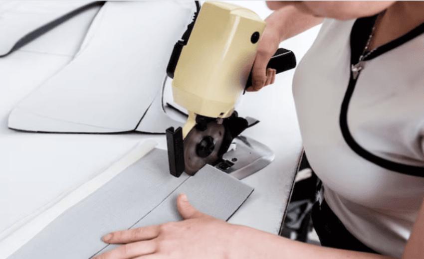 Máy cắt vải cầm tay