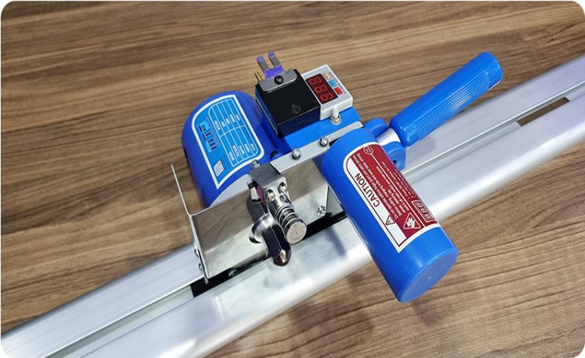 Máy cắt vải đầu bàn