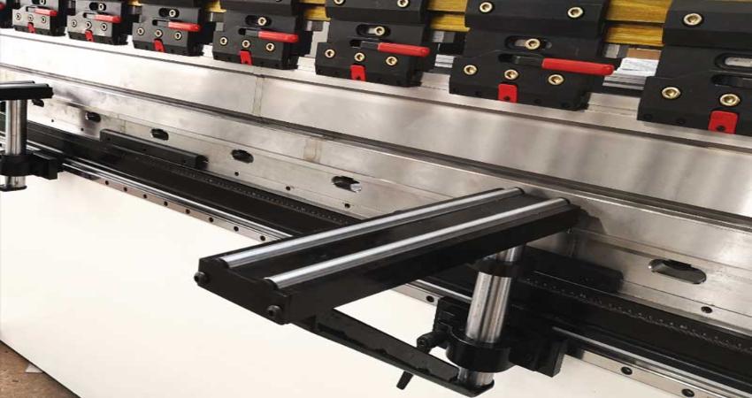 Máy chấn thủy lực mini PBC – 40T/1300 3