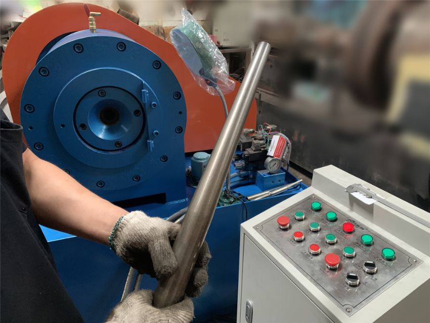 Giới thiệu sản phẩm máy côn ống YT-100