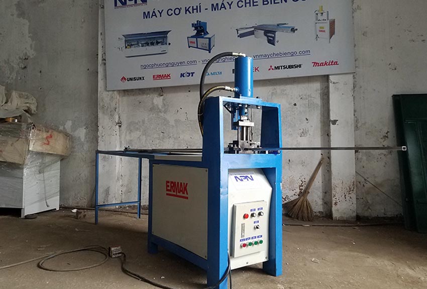 máy đột dập 01 xilanh Ermak Y100