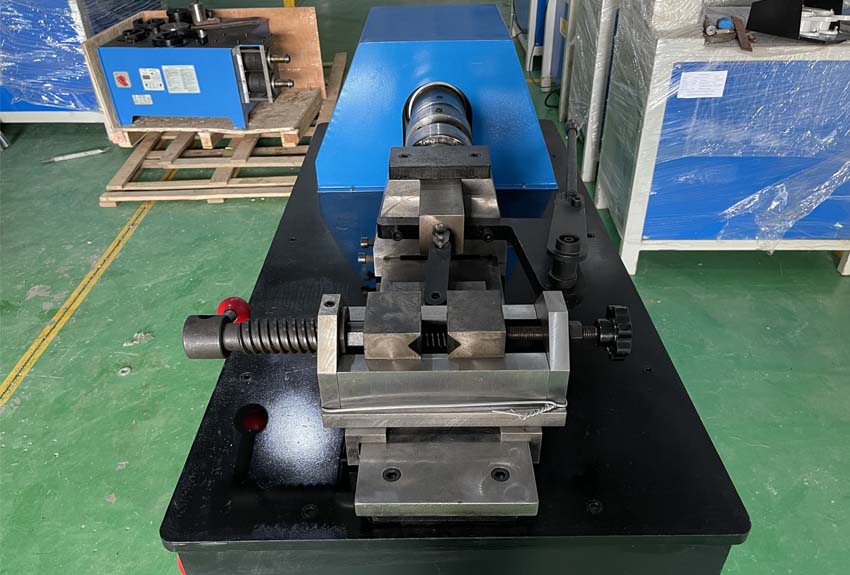 Thông số kỹ thiaatj của máy xoắn thép - xoắn quả trám 8 cây