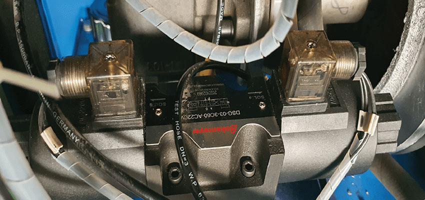 Giới thiệu sản phẩm máy ép bụng sắt mỹ thuật