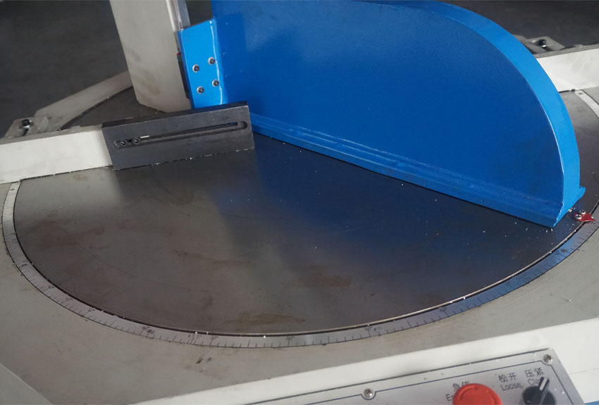 máy cắt ngàm đa góc bằng thủy lực chính xác cao CH-60NC