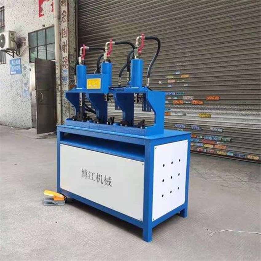 Máy đột dập đột lỗ ba mặt sản phẩm ERMAK Q100-1A-2S-CNC