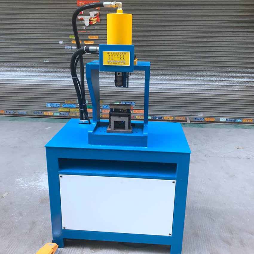 giới thiệu sản phẩm Máy đột dập thủy lực 1 đầu R200-11kW