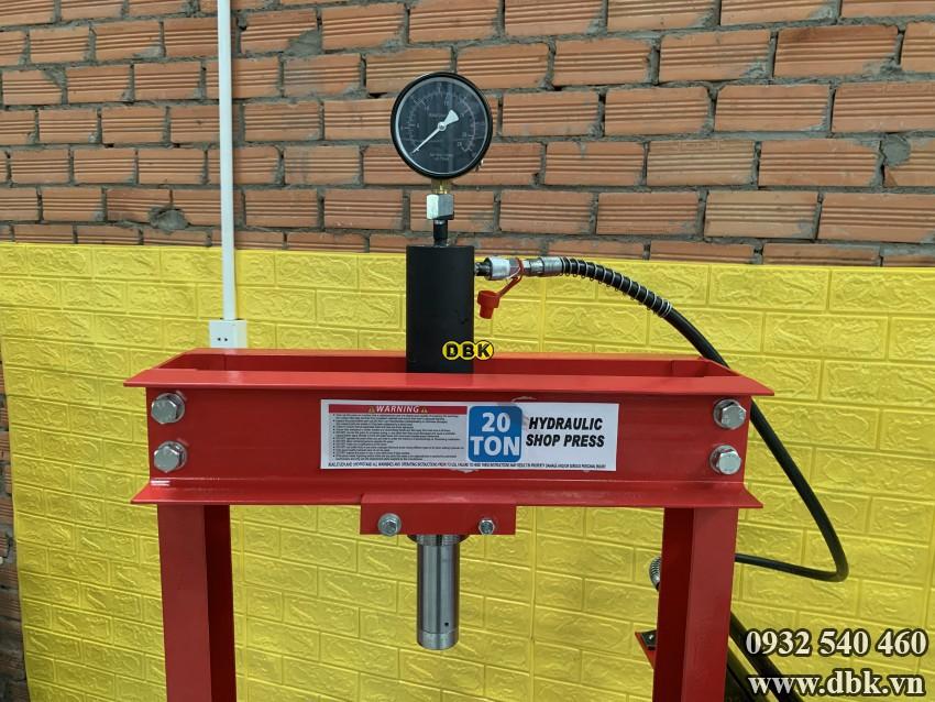 Tìm hiểu thông số kỹ thuật của máy ép thủy lực 20 tấn DBK