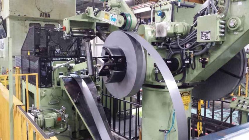 Máy dập công suất lớn (>500 tấn)