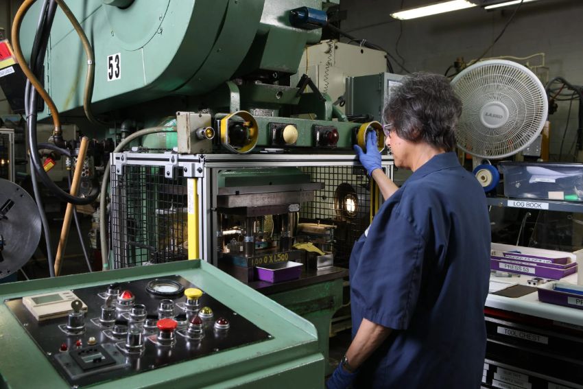 Một số tiêu chí lựa chọn máy dập phù hợp