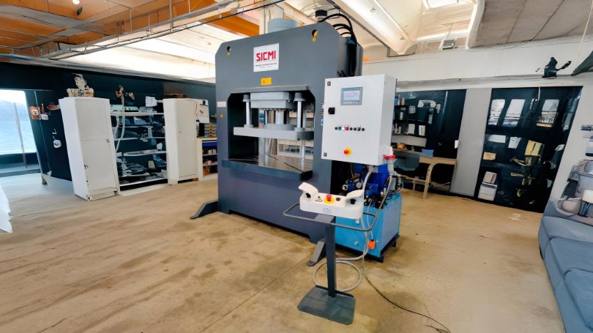 Máy dập khung kín (H - Frame Press)