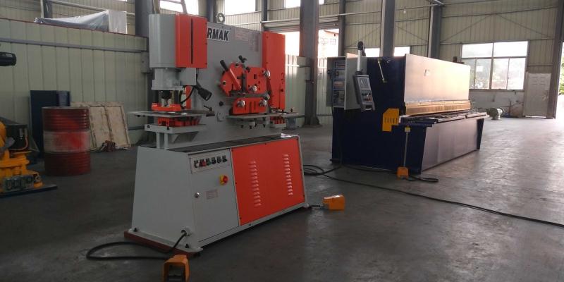 Thông số sản phẩm máy dập liên hợp đa chức năng Q35Y-30