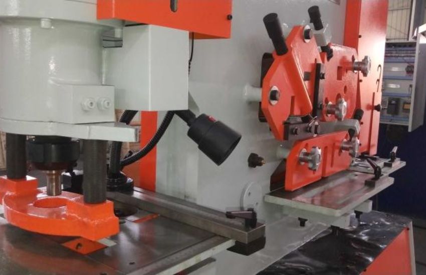 Ứng dụng của máy dập liên hợp đa chức năng Q35Y-30