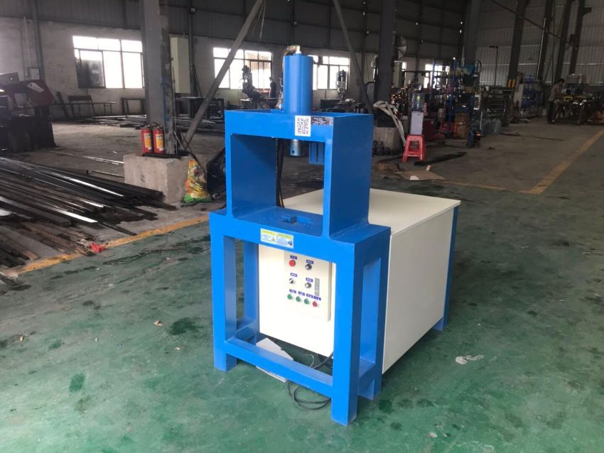 Giới thiệu sản phẩm máy đột góc vuông 90 độ R80 - 4kW