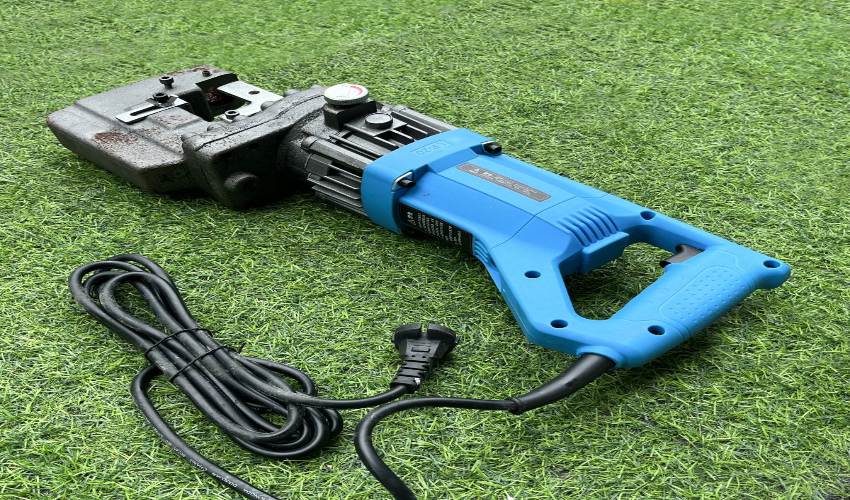 Máy đột lỗ thủy lực cầm tay LP-20 1