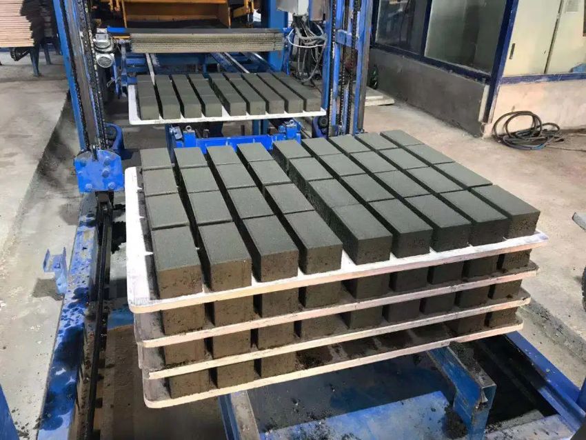 Cách vận hành máy ép gạch bê tông bán tự động 4