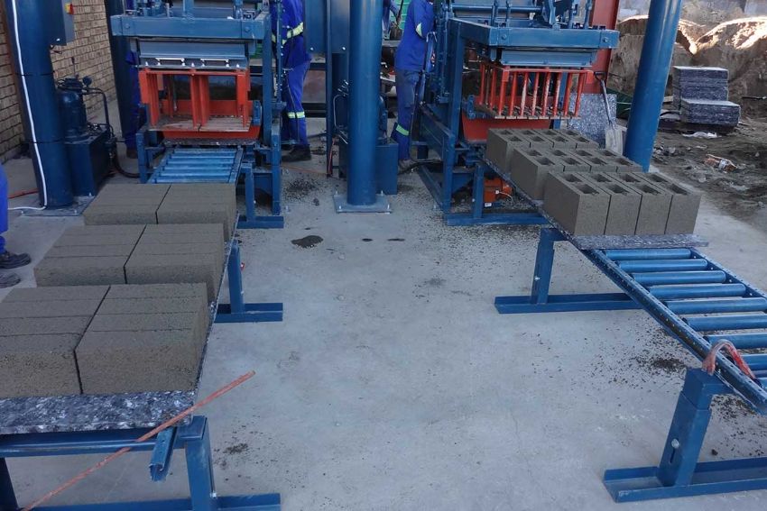 Cách vận hành máy ép gạch bê tông bán tự động 3