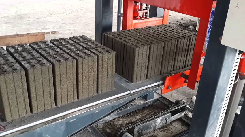 Cách vận hành máy ép gạch bê tông bán tự động 1