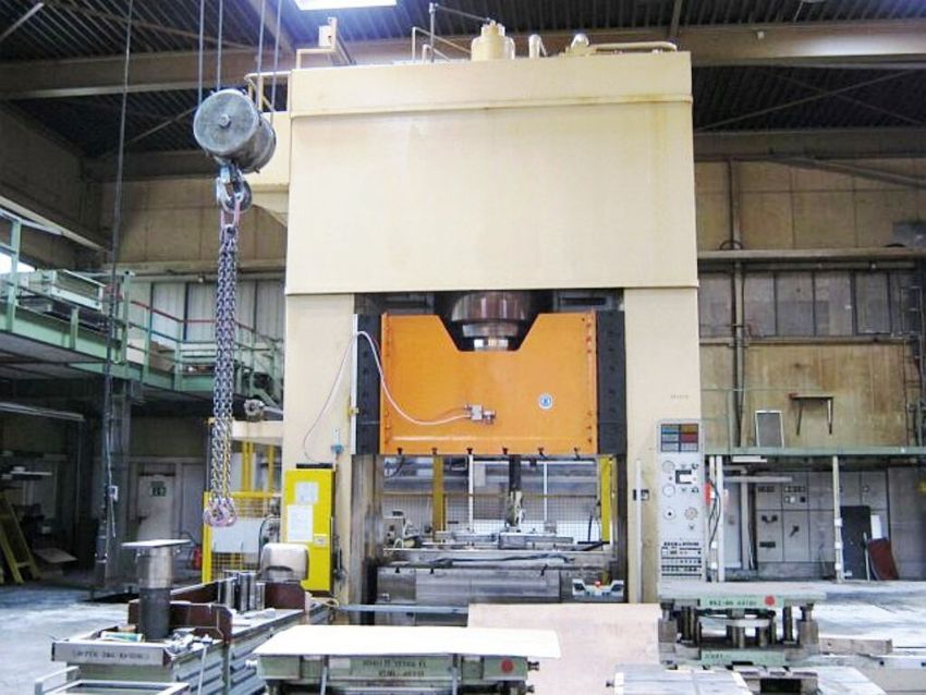 Đặc điểm của máy ép thủy lực 1000 tấn