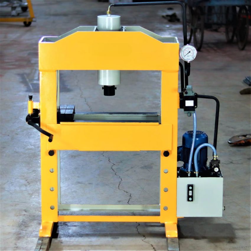 Đặc điểm của máy ép thủy lực 80 tấn