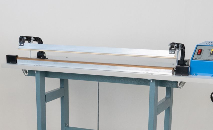 Máy hàn miệng túi dập chân