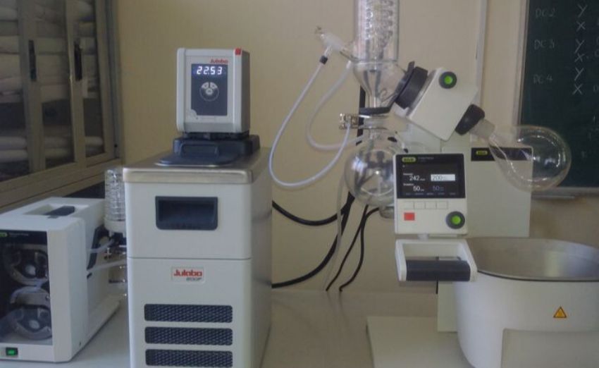 Bơm hút chân không Piston màng của hãng Gast