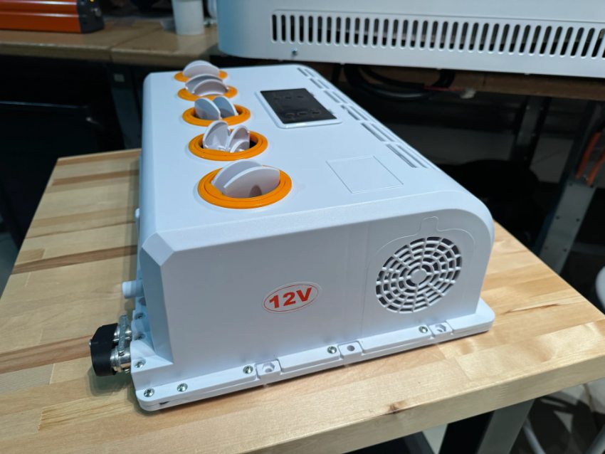 Máy lạnh xe tải là gì?