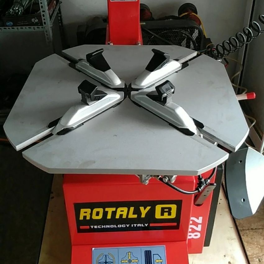 Thông số kỹ thuật máy ra vào lốp RY-822