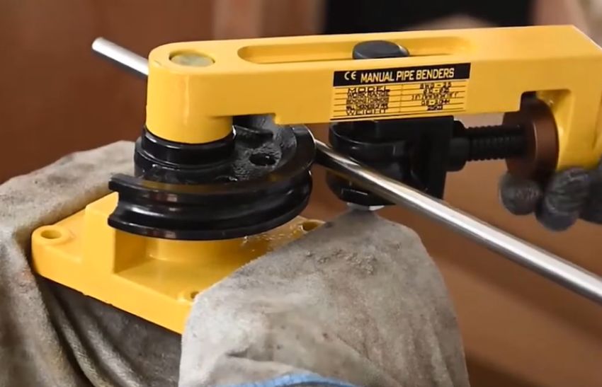 Các bước sử dụng máy uốn ống bằng tay 2